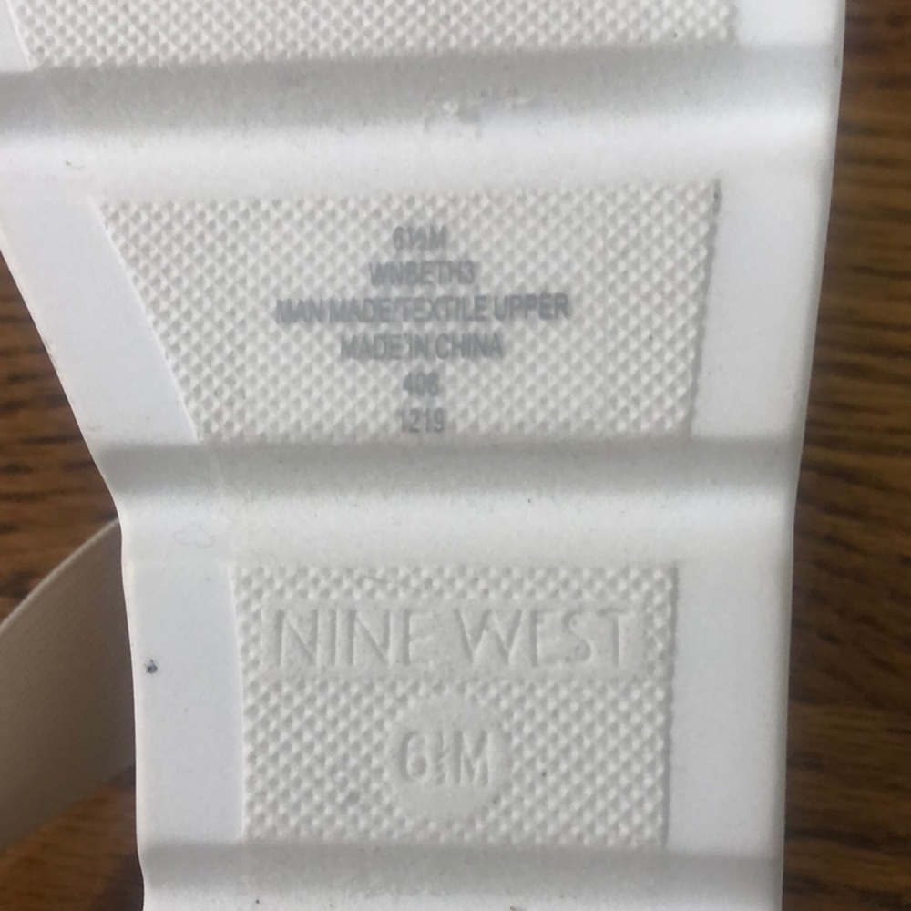 Nine West sandals - Picture 4 of 6